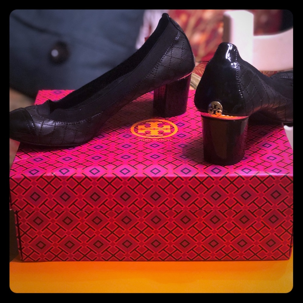 Tory Burch Carrie Pumps